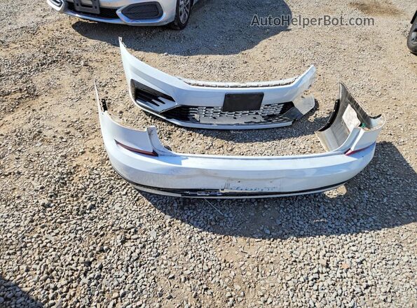 1VWJM7A36JC035522 2018 VOLKSWAGEN PASSAT White ძრავის განყოფილების ხედი