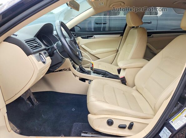 1VWLA7A3XKC000856 2019 VOLKSWAGEN PASSAT Black წინა სალონის ხედი