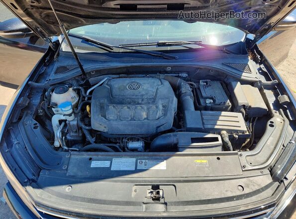 1VWLA7A3XKC000856 2019 VOLKSWAGEN PASSAT Black უკანა სალონის ხედი