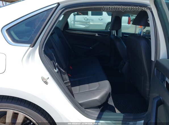 1VWMA7A32KC003237 2019 VOLKSWAGEN PASSAT White Widok naklejki z numerem VIN