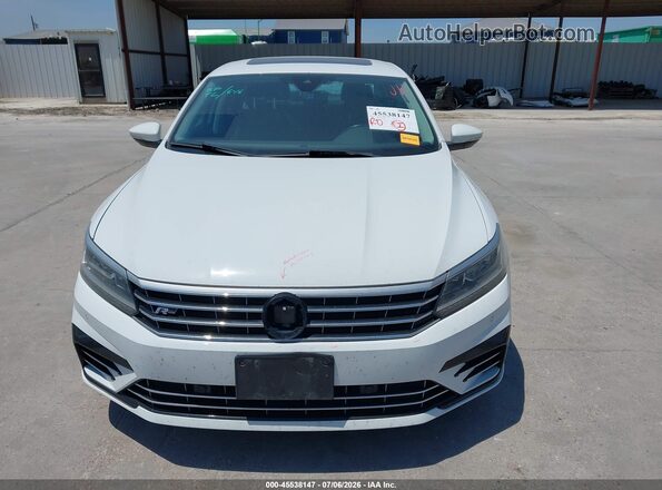 1VWMA7A32KC003237 2019 VOLKSWAGEN PASSAT White Widok zestawu wskaźników
