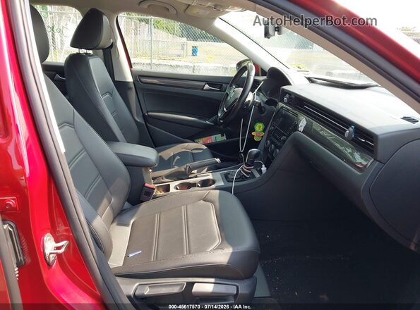 1VWMA7A32LC018421 2020 VOLKSWAGEN PASSAT Red Widok wnętrza z przodu