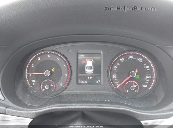 1VWMA7A32LC018421 2020 VOLKSWAGEN PASSAT Red Widok tylnych siedzeń