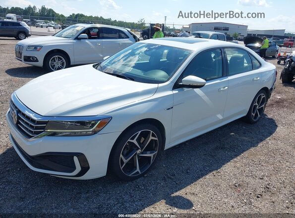 1VWMA7A33LC019318 2020 VOLKSWAGEN PASSAT Белый Передняя левая четверть