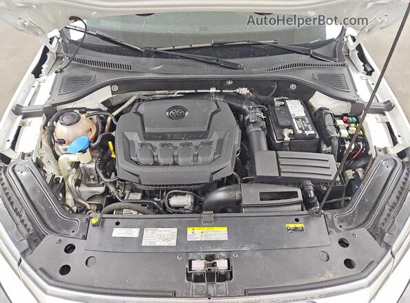1VWMA7A38MC012009 2021 VOLKSWAGEN PASSAT White Vista interior trasera