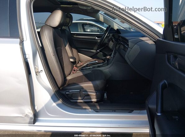 1VWMA7A3XLC016903 2020 VOLKSWAGEN PASSAT Silver Սալոնի դիմացի տեսք