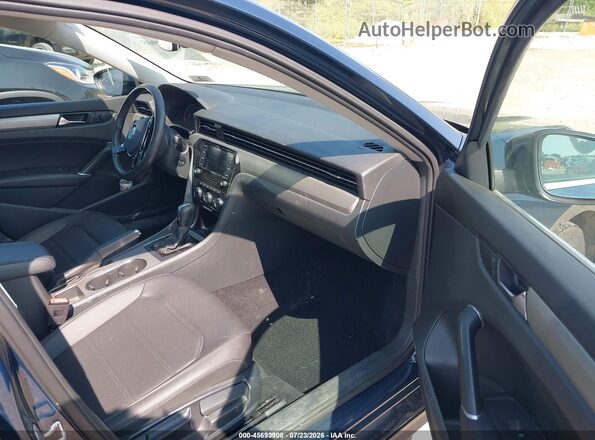 1VWSA7A33MC016749 2021 VOLKSWAGEN PASSAT Turquoise Front interior view