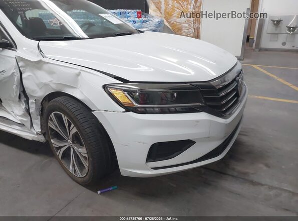 1VWSA7A3XMC013699 2021 VOLKSWAGEN PASSAT White Widok z przodu