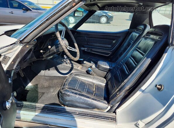 1Z37J3S400799 1973 CHEVROLET CORVETTE White Front interior view