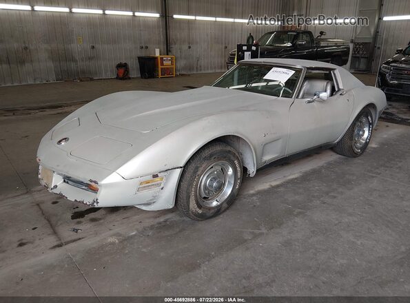 1Z37L63404628     1974 CHEVROLET CORVETTE Серебряный Передняя левая четверть