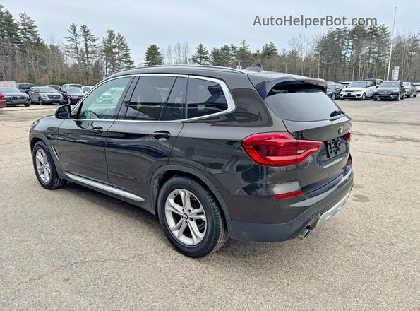 5UXTR9C59JLC75432 2018 BMW X3 Gray Front right