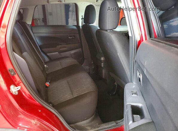 JA4ARUAU7PU004448 2023 MITSUBISHI OUTLANDER Red Widok komory silnika