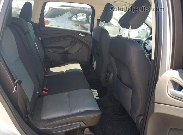 1FMCU0GD4JUB22229 2018 FORD ESCAPE Silver ძრავის განყოფილების ხედი