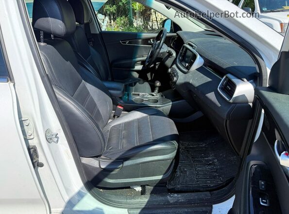 5XYPGDA33HG329369 2017 KIA SORENTO Белый Вид сзади