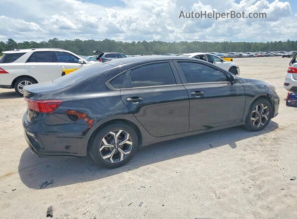 3KPF24AD5ME339329 2021 KIA FORTE Black Przód prawy