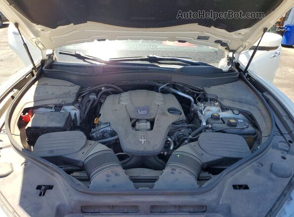 ZN661YUS8KX316658 2019 MASERATI LEVANTE White Вид підкапотного простору