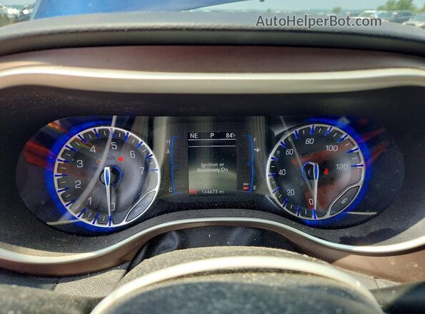 2C4RC1BG6HR523166 2017 CHRYSLER PACIFICA Blue Widok tylnych siedzeń