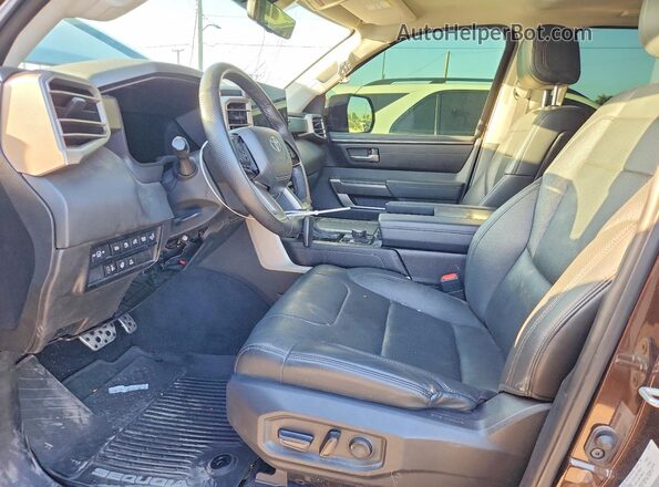 7SVAAABAXPX006652 2023 TOYOTA SEQUOIA Brown წინა პანელის ხედი