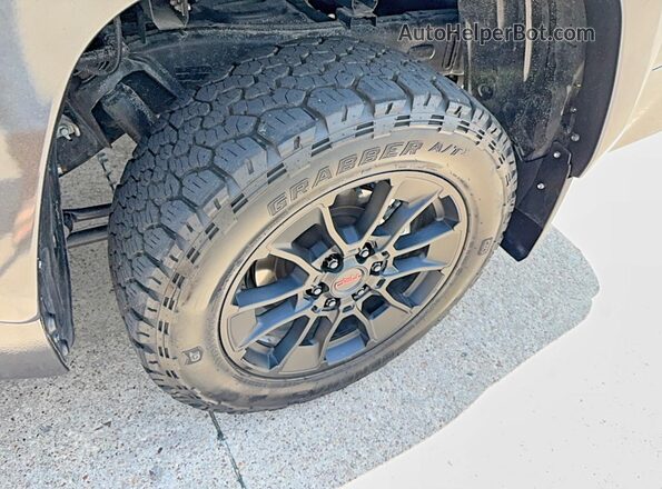 5TFKB5AB4TX052680 2026 TOYOTA TUNDRA Gray Vista interior de 360 grados