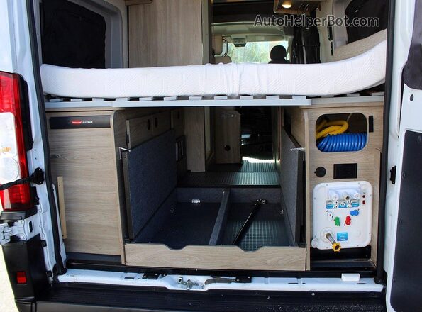 3C6TRVDG1LE124384 2020 RAM PROMASTER White Front interior view