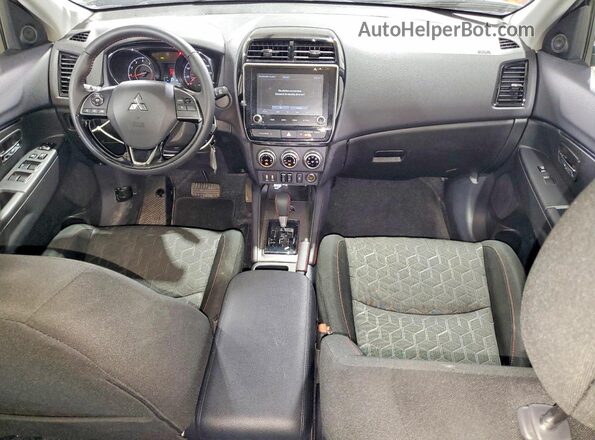 JA4ARUAU4TU005583 2026 MITSUBISHI OUTLANDER Black ხელსაწყოთა პანელის ხედი
