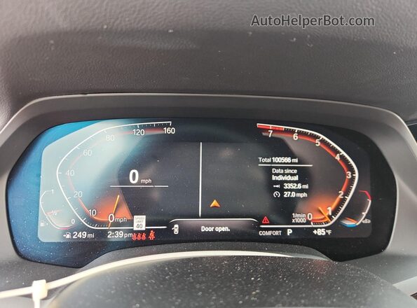 5UXCR6C50KLL10694 2019 BMW X5 White Widok tylnych siedzeń