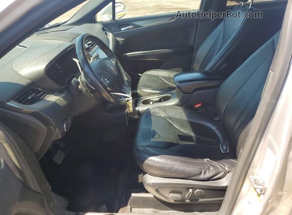 5LMCJ1C99HUL28864 2017 LINCOLN MKC Silver Front interior view
