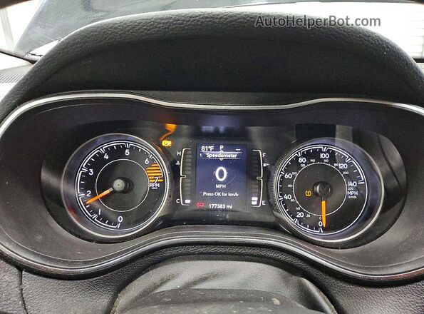 1C4PJMCB2KD311490 2019 JEEP CHEROKEE Black Հետևի նստատեղերի տեսք