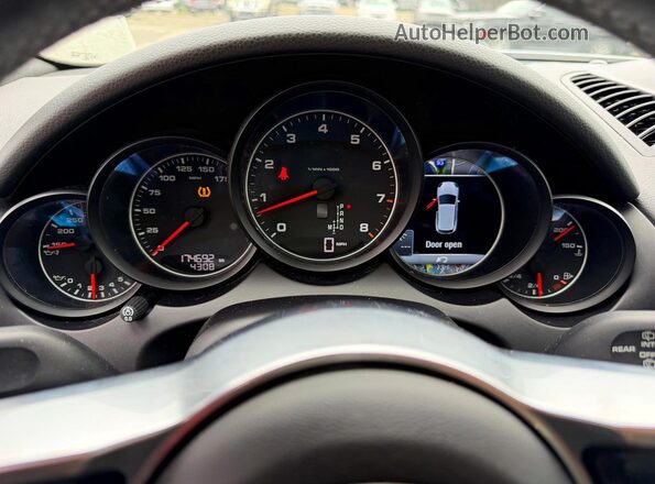 WP1AA2A24GLA09966 2016 PORSCHE CAYENNE Silver Instrument cluster view
