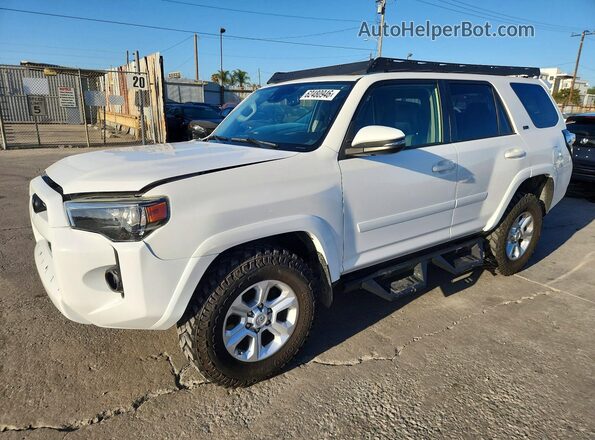 JTEBU5JR4L5781633 2020 TOYOTA 4RUNNER White Trasero izquierdo