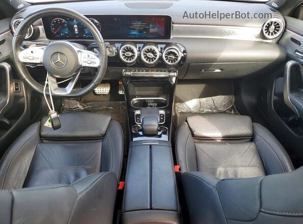 W1K5J4HB8LN086929 2020 MERCEDES-BENZ CLA-CLASS Black ხელსაწყოთა პანელის ხედი