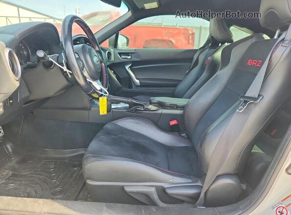 JF1ZCAC18H8606352 2017 SUBARU BRZ Белый Вид панели приборов