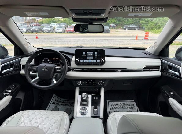 JA4T5VA98PZ032493 2023 MITSUBISHI OUTLANDER Black Vista interior trasera