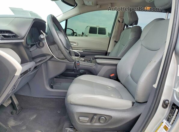 5TDJRKEC7RS217788 2024 TOYOTA SIENNA Silver Vista del salpicadero