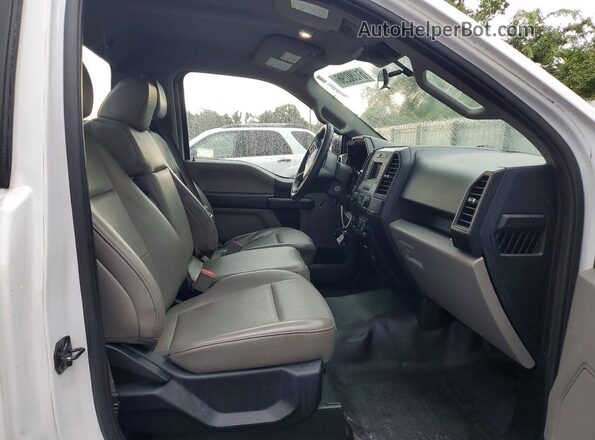 1FTMF1CB7KKE68494 2019 FORD F150 White Вид задньої частини салону