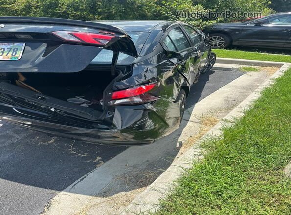 3N1CN8FV4RL864830 2024 NISSAN VERSA Black 