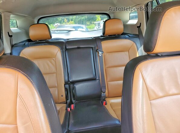 3GKALPEV6ML304178 2021 GMC TERRAIN White Vista interior trasera