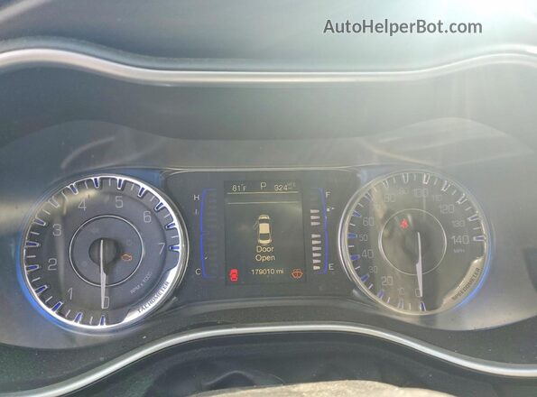1C3CCCAB2GN155902 2016 CHRYSLER 200 Blue Instrument cluster view