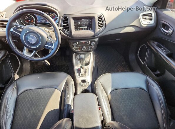 3C4NJDBB4KT734199 2019 JEEP COMPASS Red Instrument cluster view