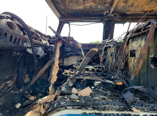 2212083462 1971 VOLKSWAGEN TRANSORTER Синий Вид салона спереди