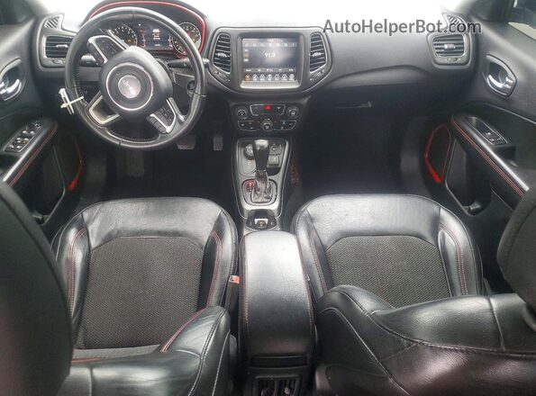 3C4NJDDB6JT451332 2018 JEEP COMPASS White Instrument cluster view