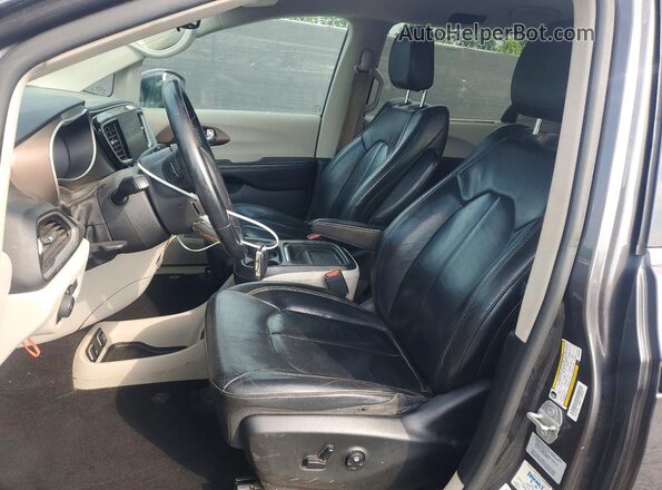 2C4RC1BG3HR506681 2017 CHRYSLER PACIFICA Gray Vista del salpicadero
