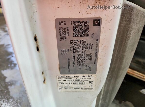 1GCWGAF18K1217255 2019 CHEVROLET EXPRESS White 360 interior view