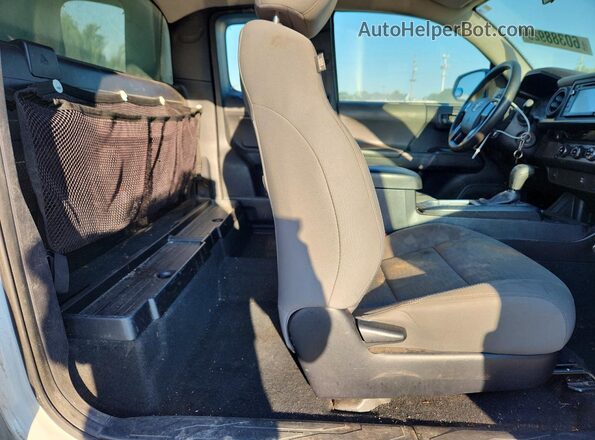 5TFRX5GN4GX060964 2016 TOYOTA TACOMA White უკანა სალონის ხედი