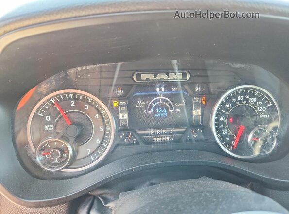 1C6SRFMTXPN593635 2023 RAM 1500 Silver Rear seats view