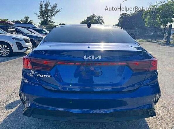 3KPF24AD4NE464503 2022 KIA FORTE Blue Vista interior delantera
