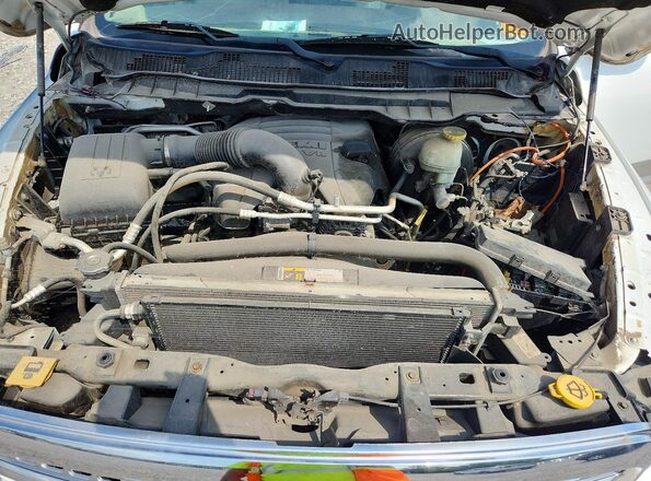 1C6RR7NT1HS501821 2017 RAM 1500 Белый Вид подкапотного пространства