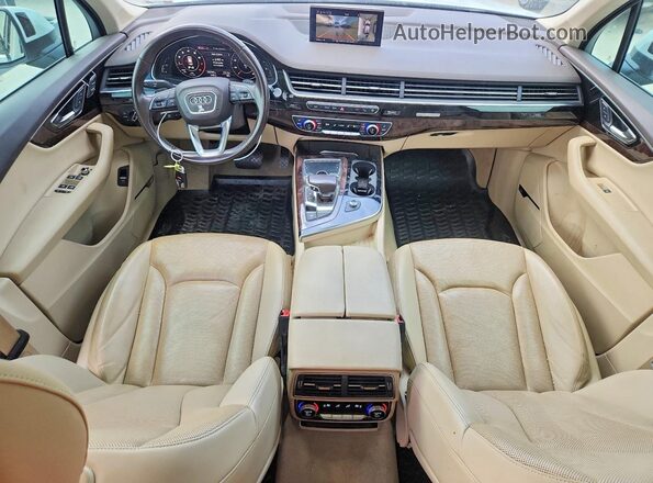 WA1LAAF76HD004993 2017 AUDI Q7 White Вид щитка приладів