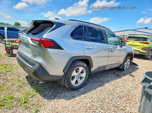 2T3P1RFV0KW058658 2019 TOYOTA RAV4 Silver Rear right