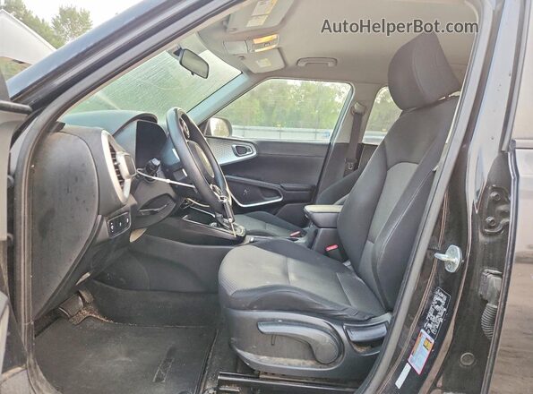 KNDJ23AU3L7061937 2020 KIA SOUL Black Dashboard view
